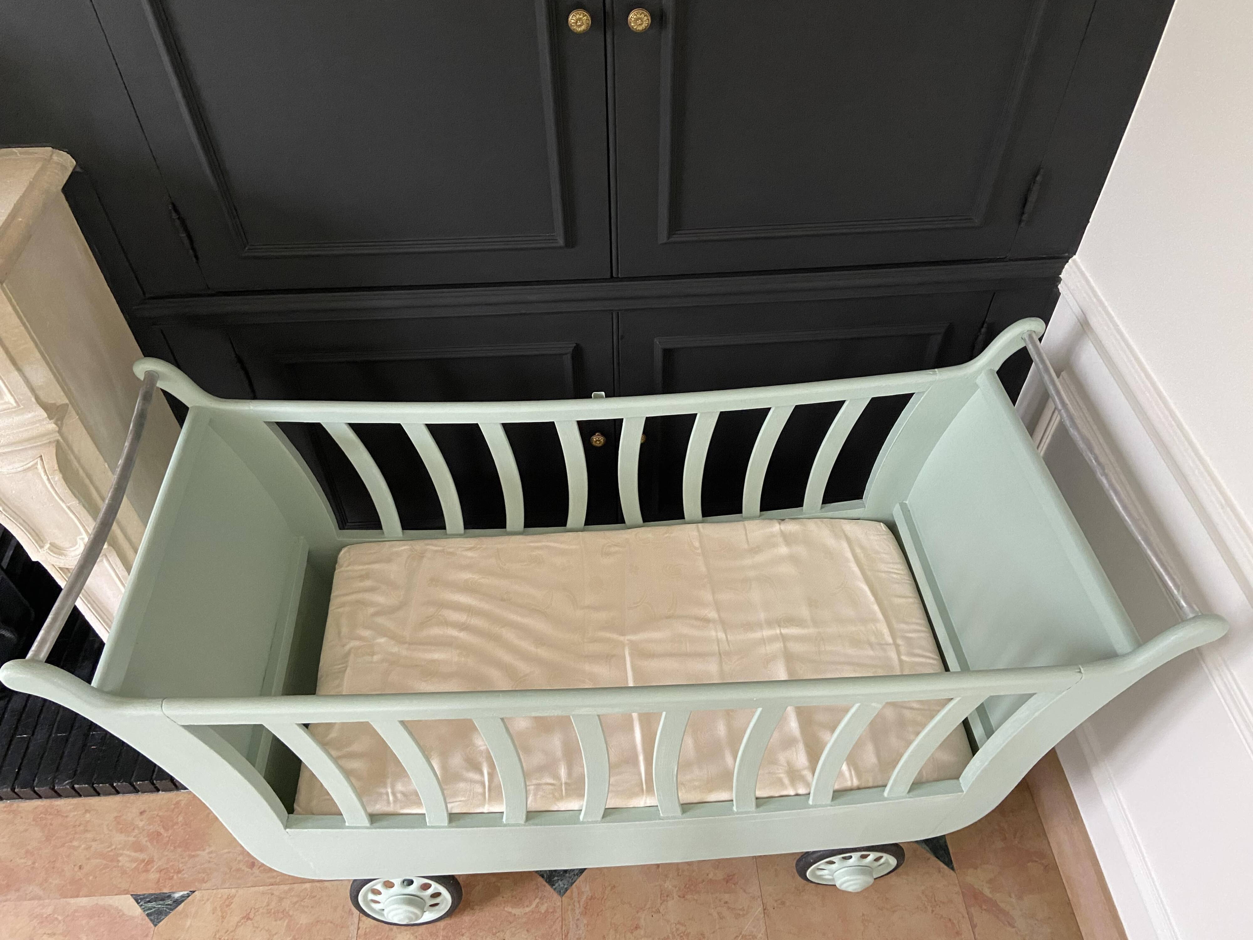 Lit bébé vintage