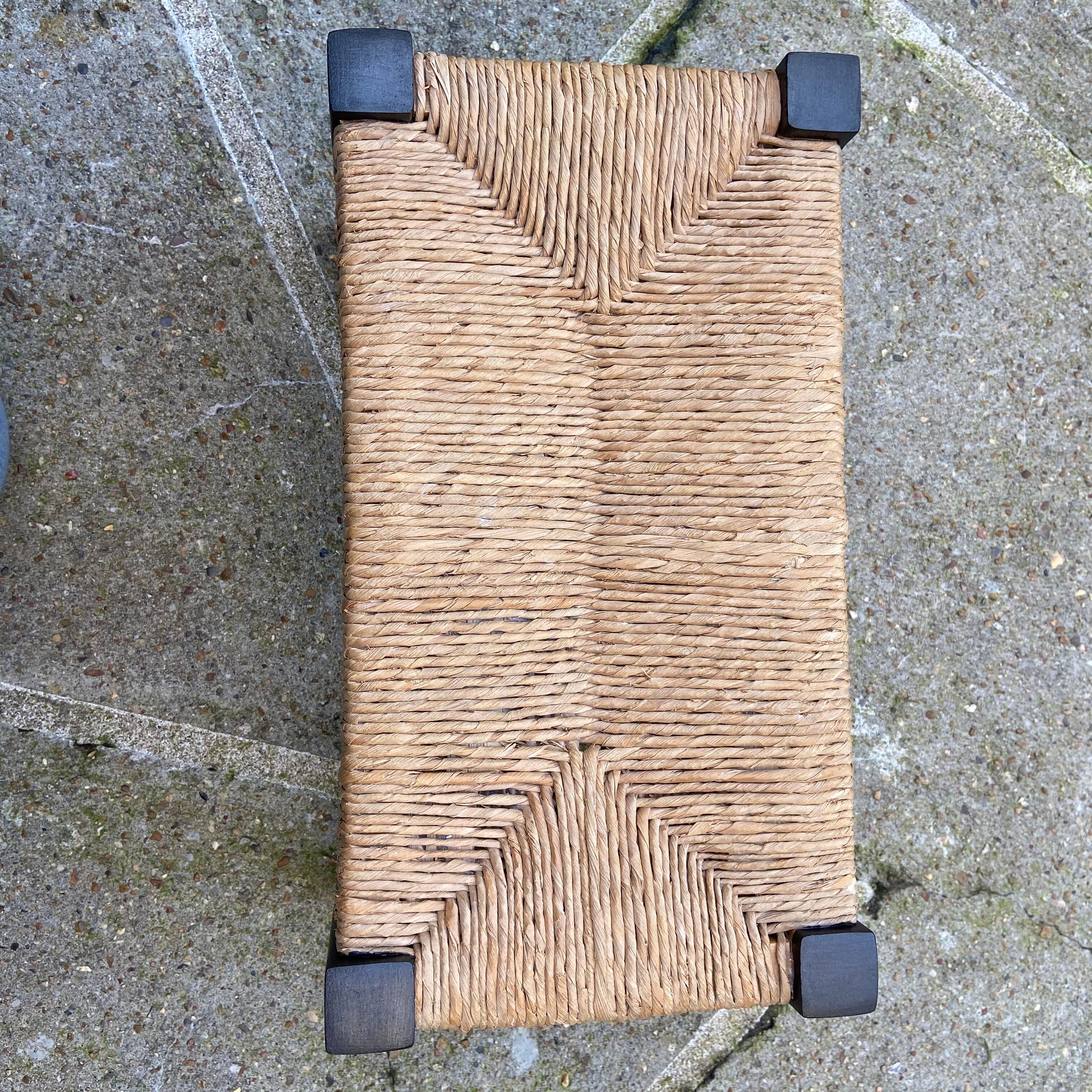 Banc en bois - assise paillée