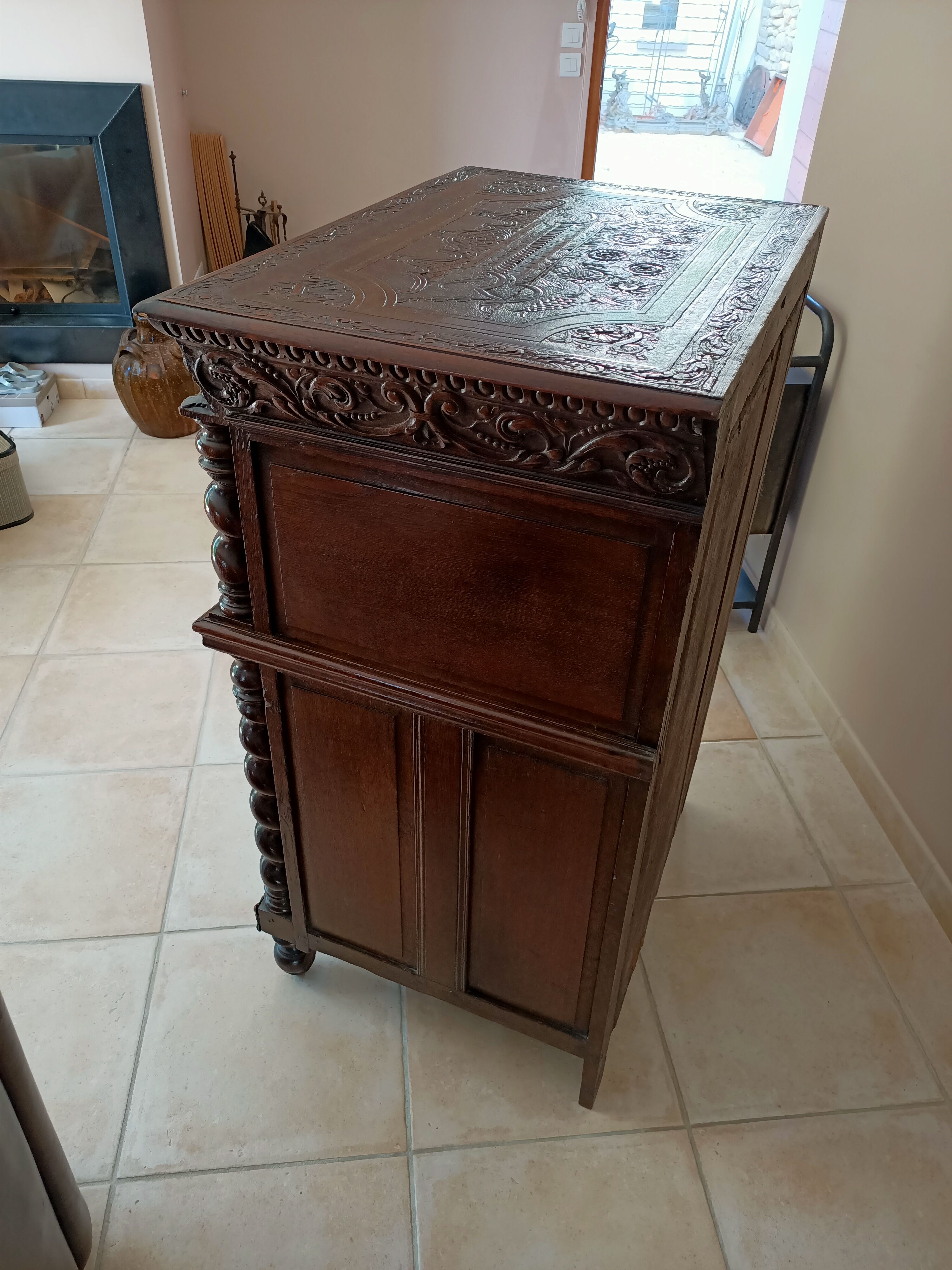 Dutch credenza XVIIE solid oak