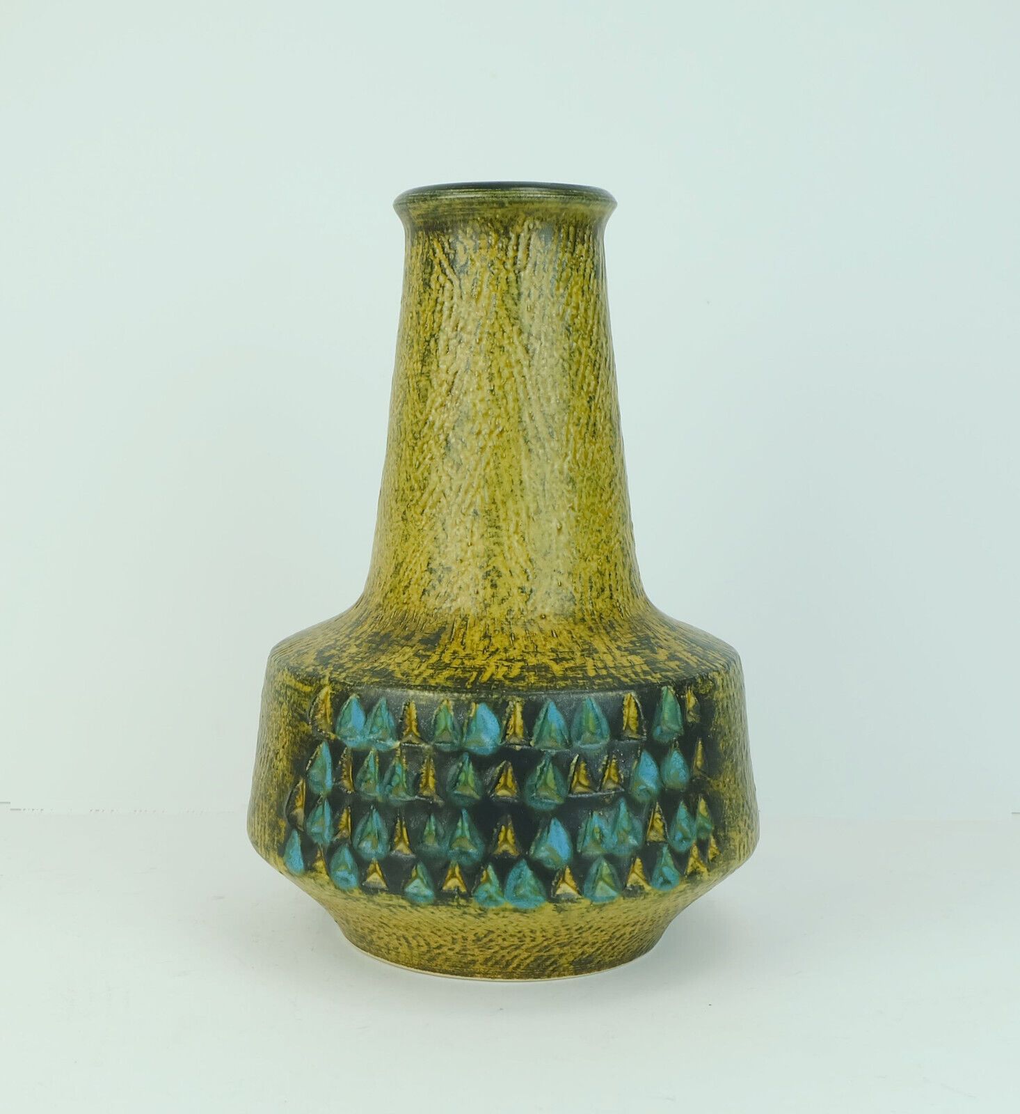 Duemler & breiden mid century ceramic vase model no. 171 30 abstract relief decor