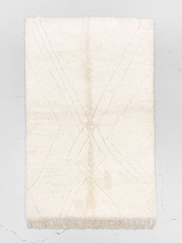 Tapis berbère marocain Beni Ouarain à motifs de losanges gravés dans la trame 2,60x1,56m