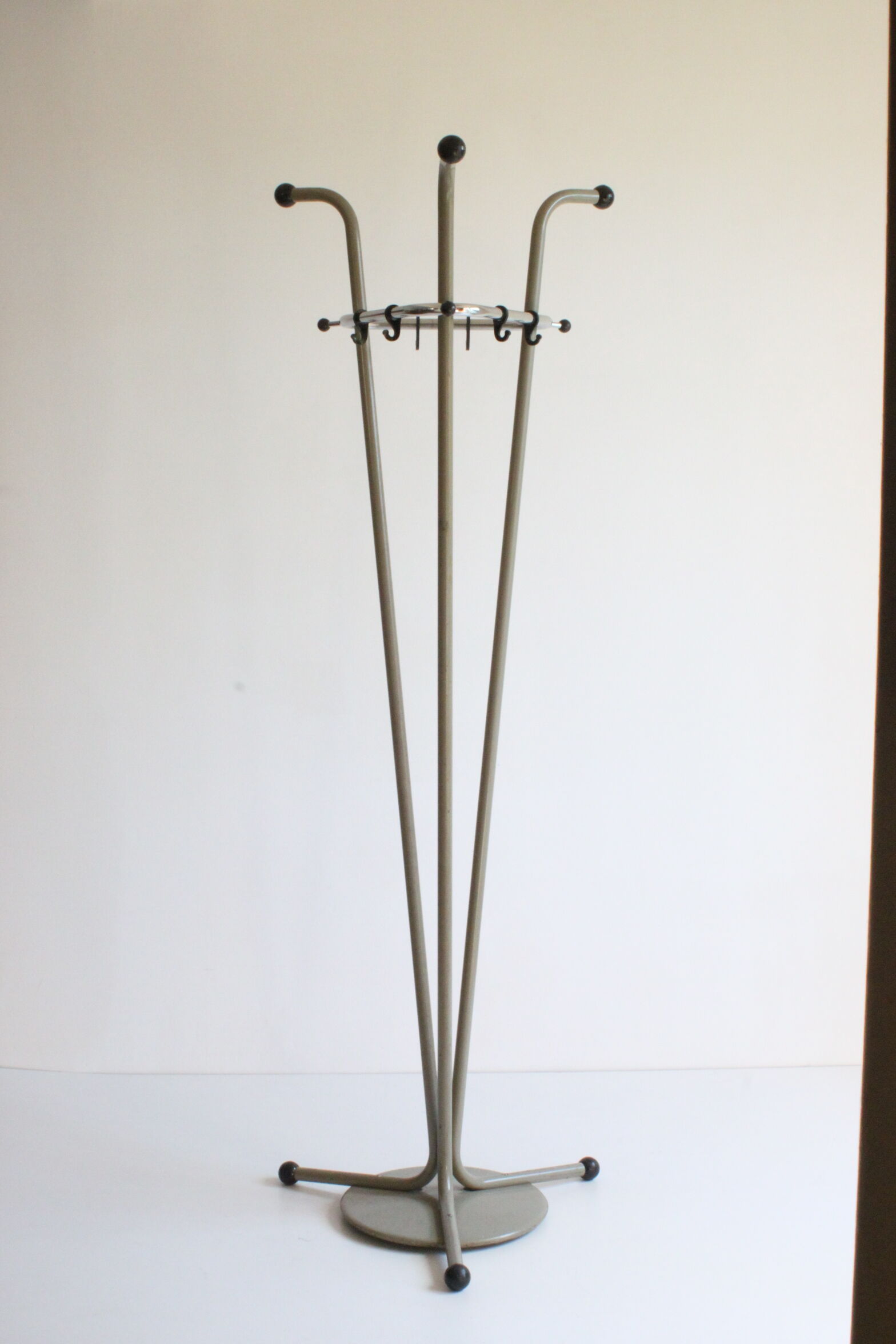 Porte-manteau de l’âge atomique Par Tubax, Belgique Années 1950