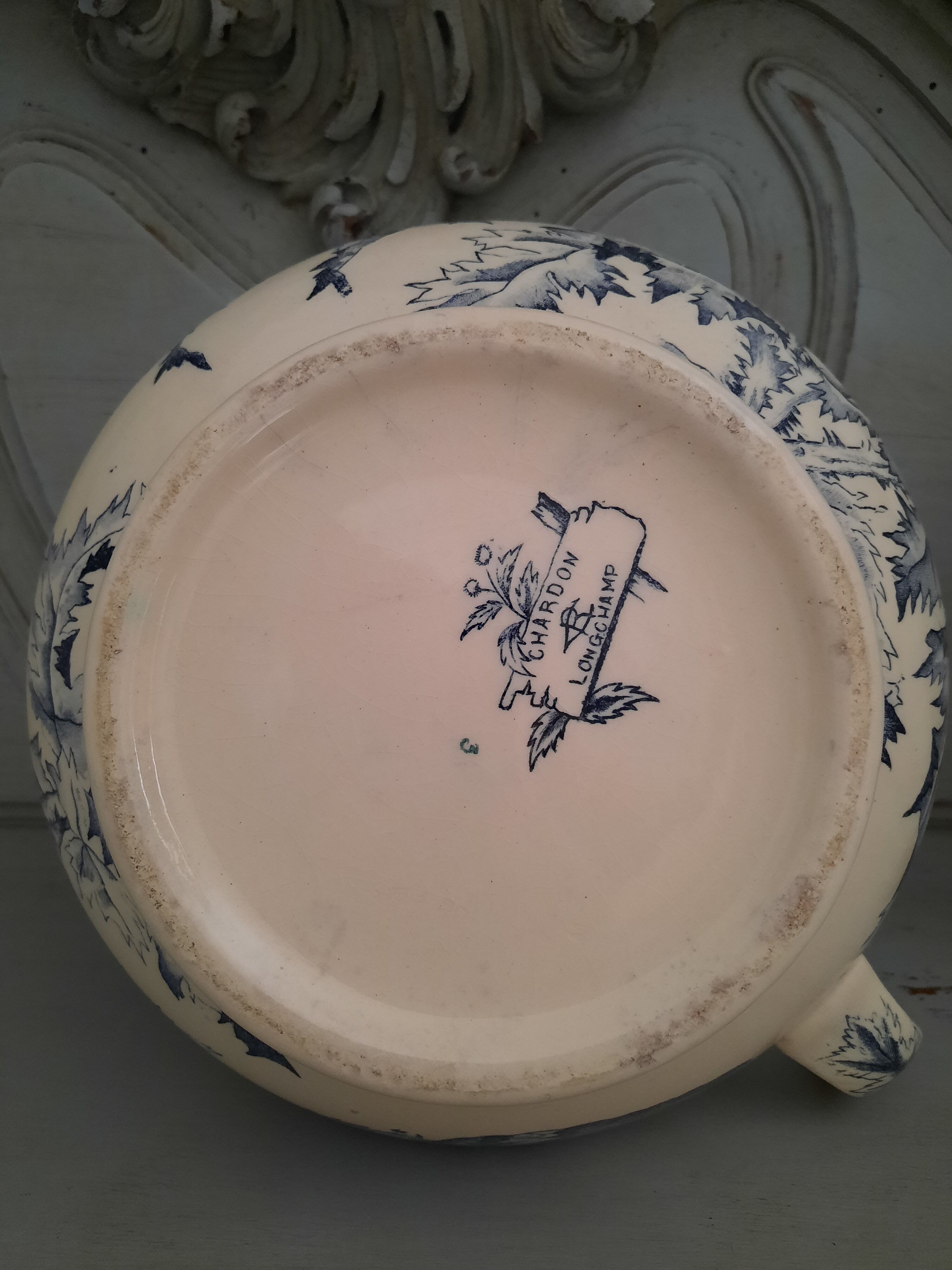 Broc in earthenware iron earth longchamp model thistle