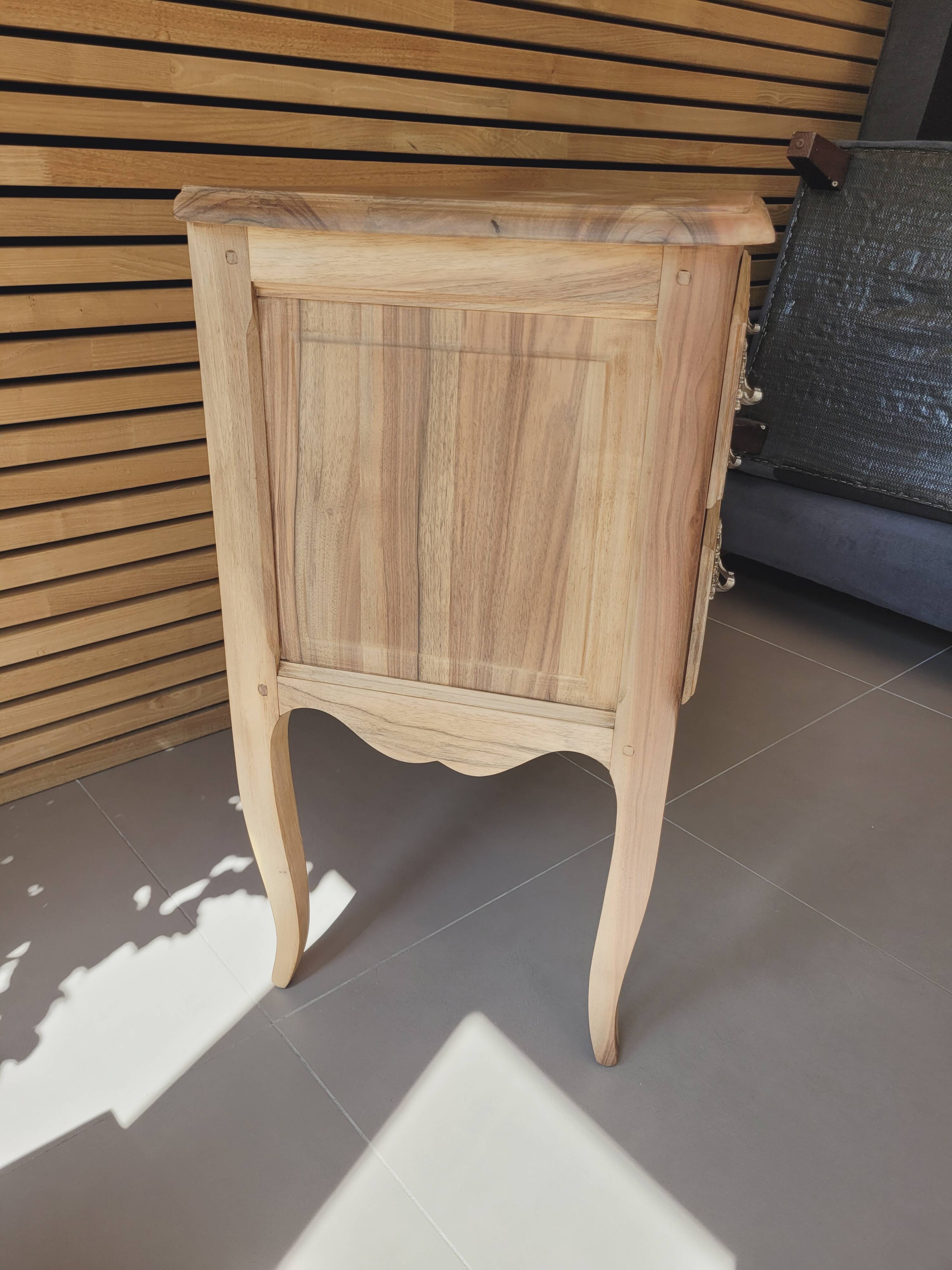 Commode sauteuse esprit régence