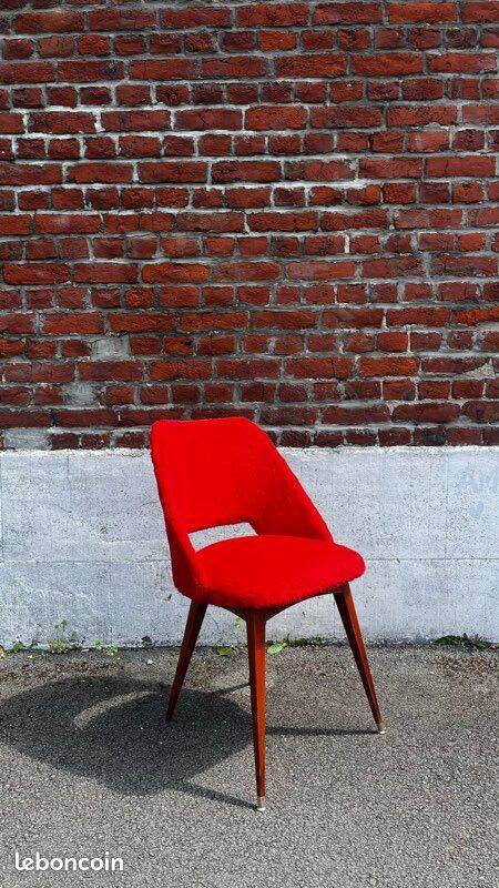 Vintage red shaggy chair / armchair with compass legs