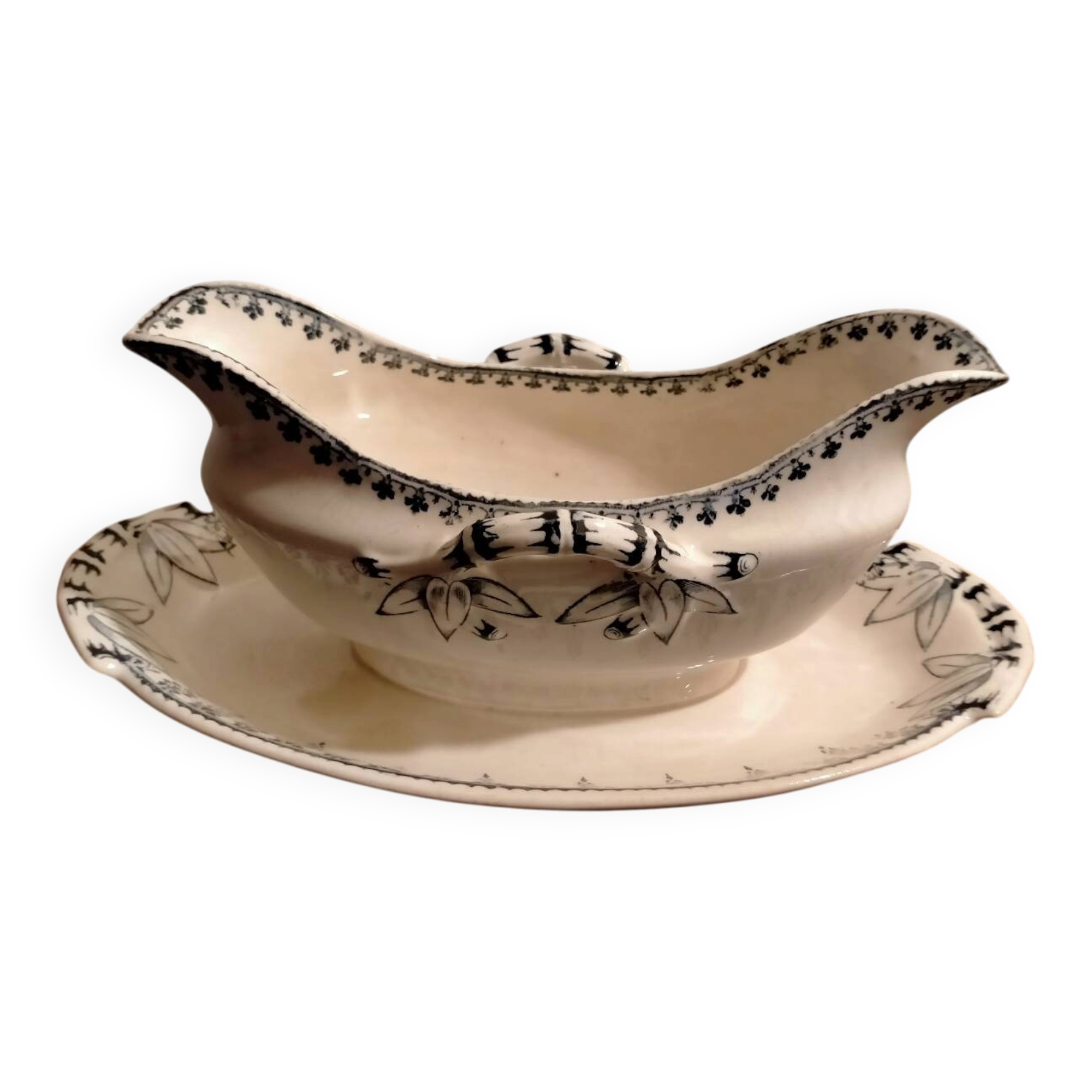 Sauce boat Sarreguemines