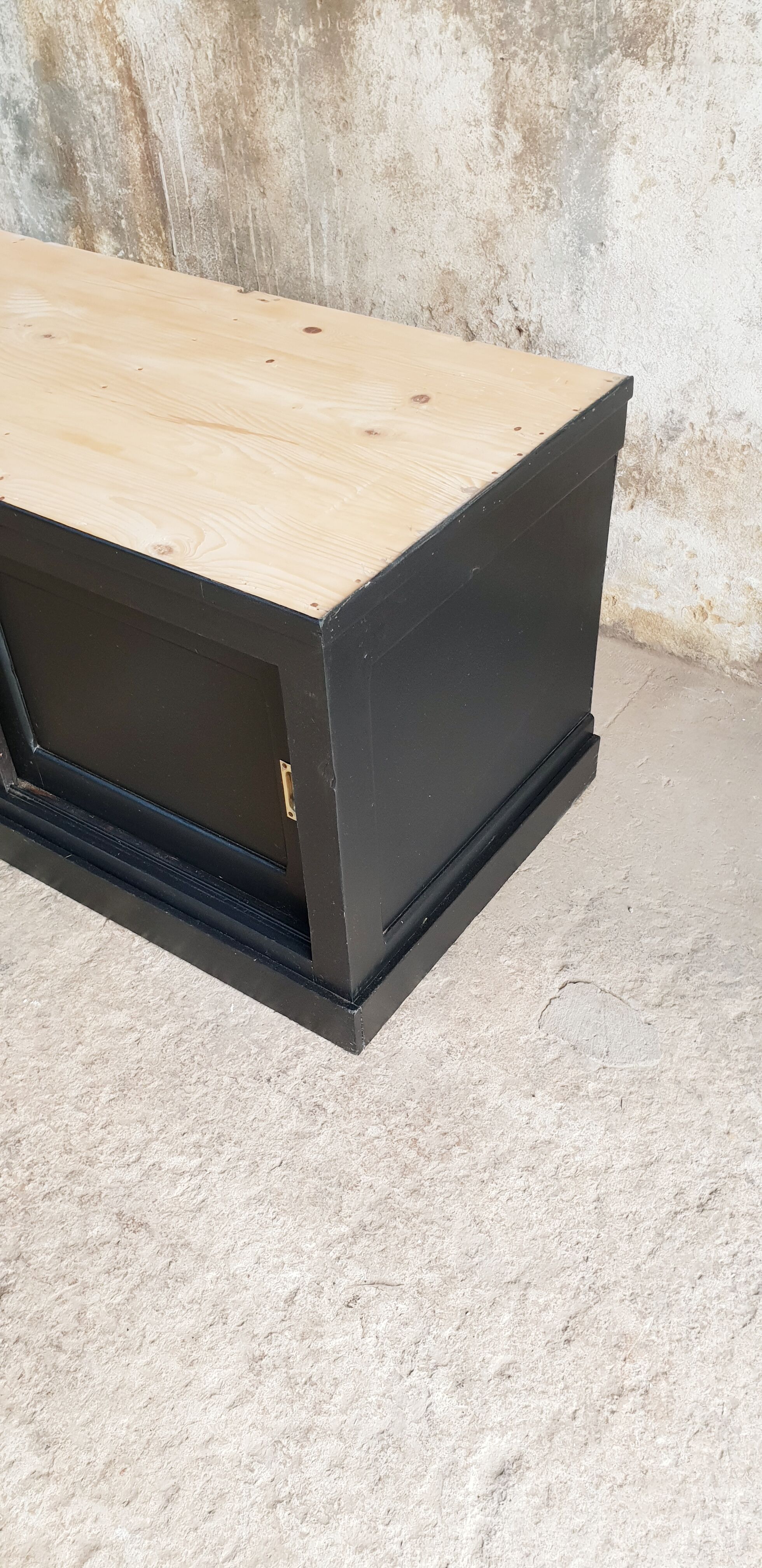 Trade furniture