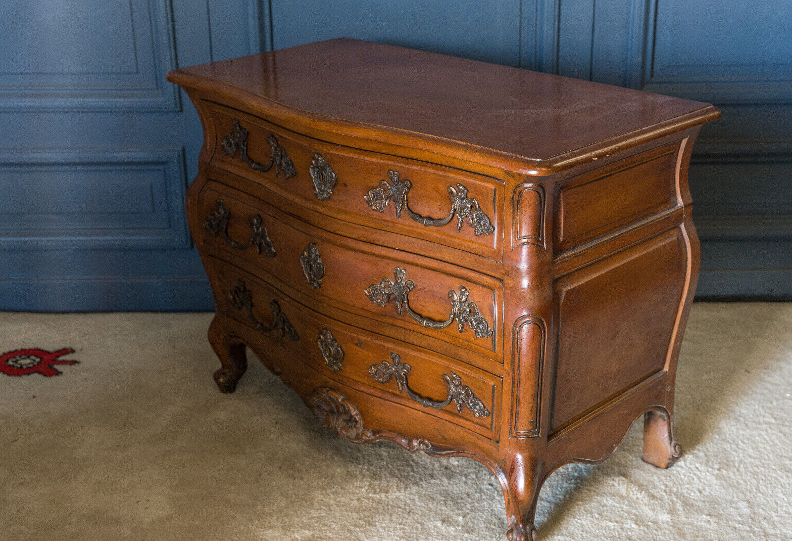 Walnut chest of drawers Louis XV style 3 drawers Bronze handles Mid-twentieth