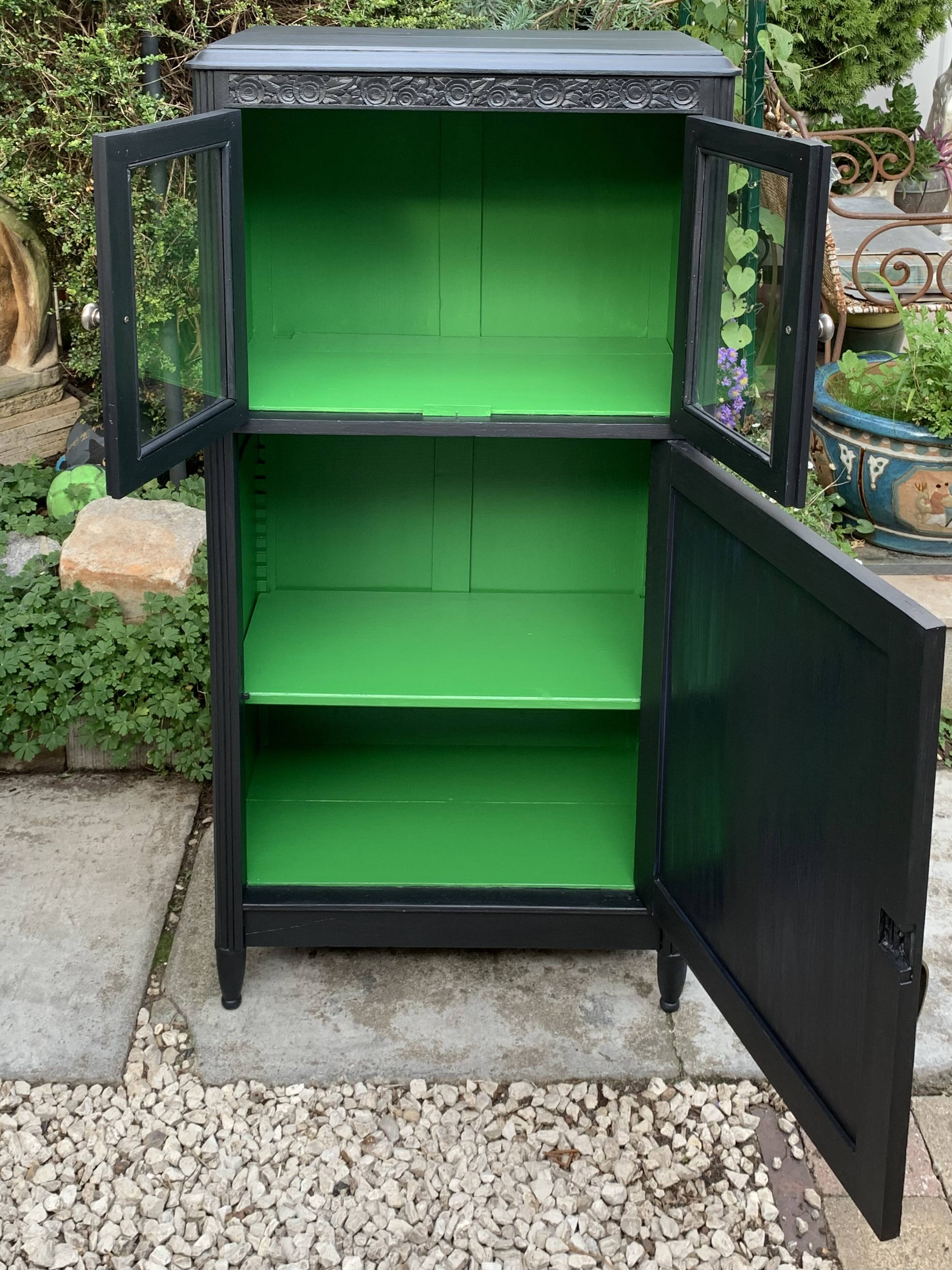 Parisian buffet with black glass front, Art Deco style, 1930
