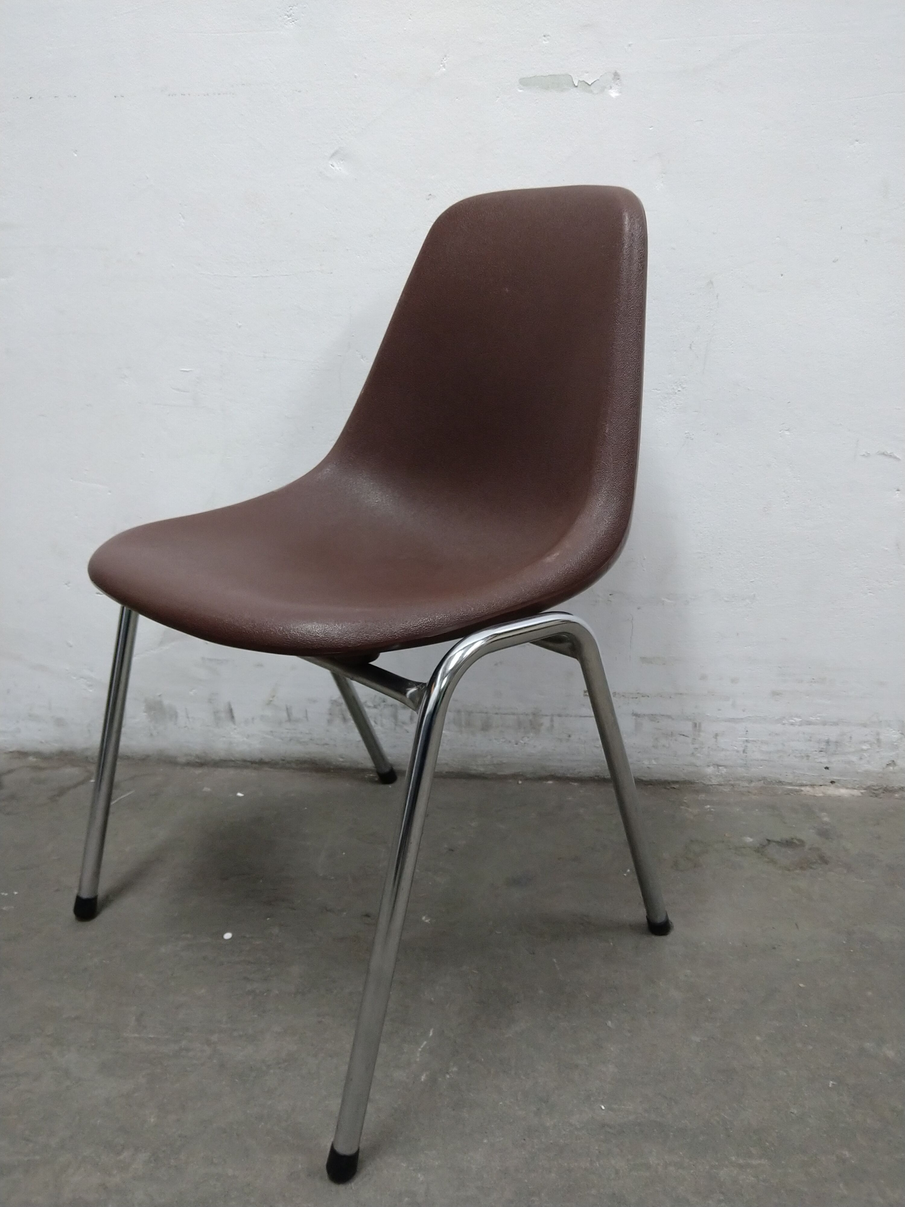 Set of 8 chairs Orly design by Pollak 1975 vintage