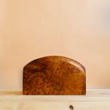 Elm magnifying glass letter carrier