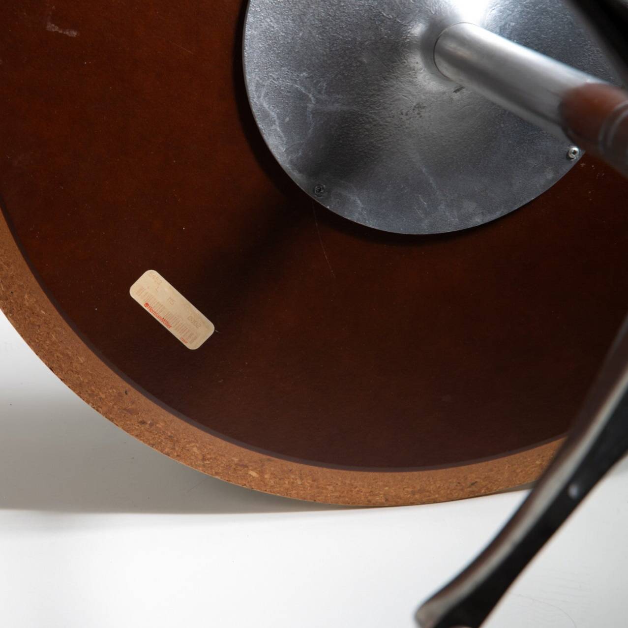 Table basse sur pied par George Nelson pour Herman Miller USA