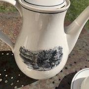 Coffee service, in earthenware with country motif, Boch La Louvière Belgium