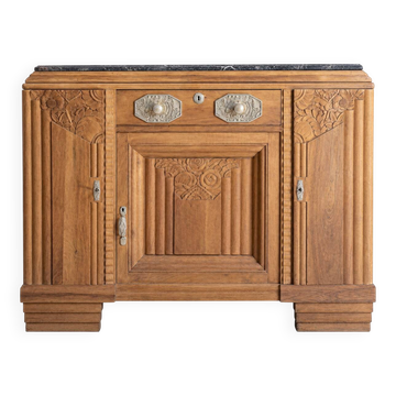 Buffet Art Déco en noyer sculpté et marbre noir
