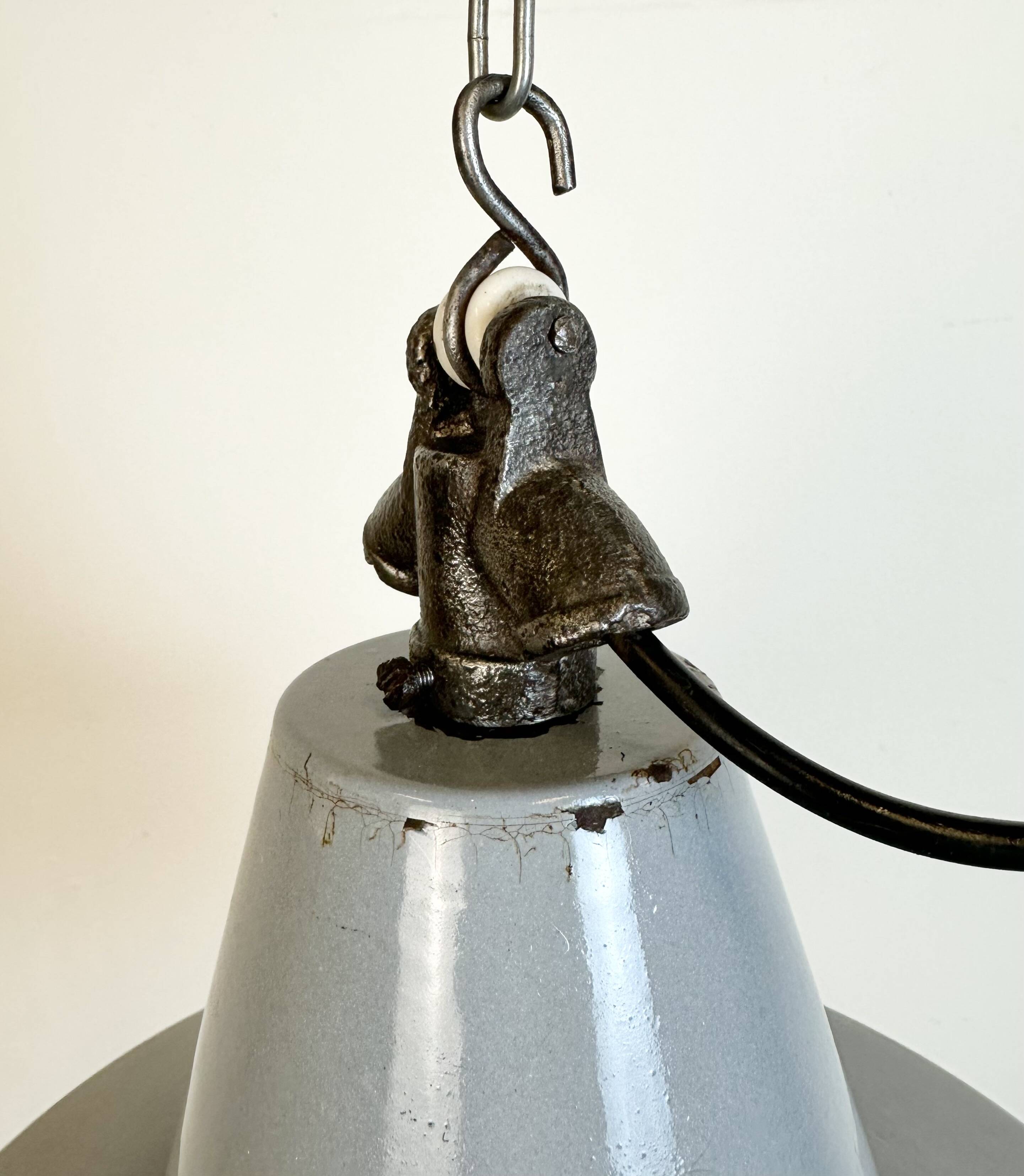 Industrial grey enamel factory pendant lamp, 1960s