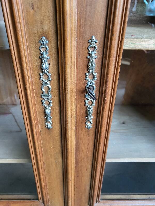 Bookcase showcase 2 doors 1900 in blond walnut