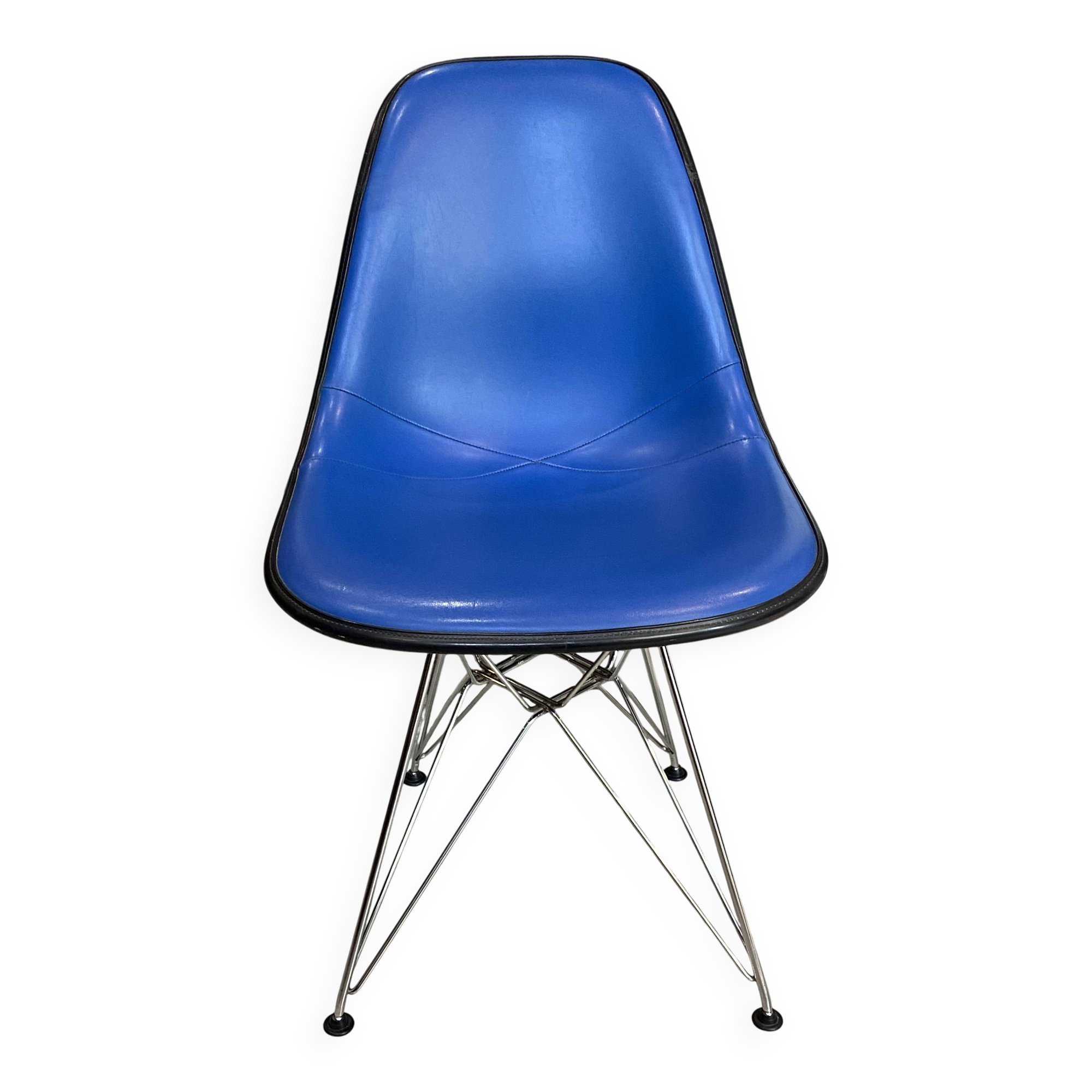 Eames Herman Miller DSR Eiffel blue skai vinyl fibreglass chair
