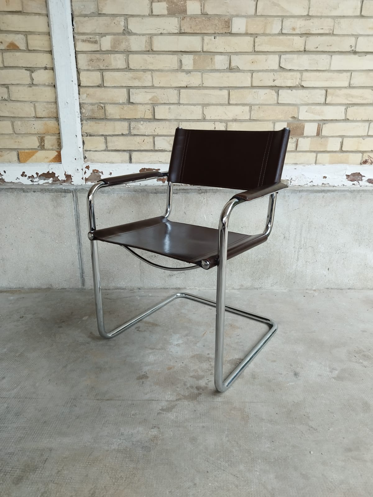 Chaise mg5 cuir marron Matteo Grassi