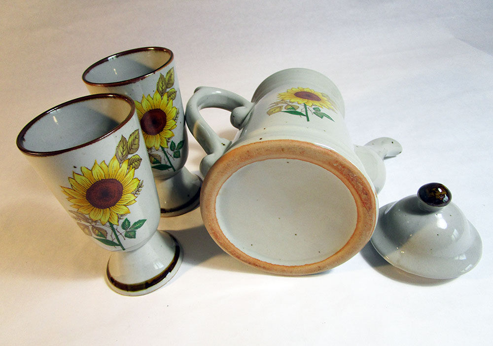 Cafetière et duo de mazagrans en grès