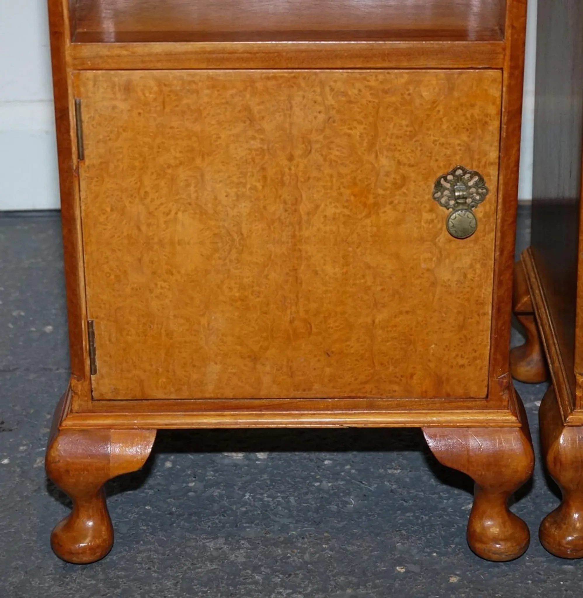 Art Deco Nightstands in Walnut, 1920s, Set of 2