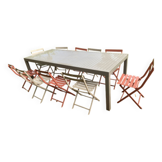 Garden furniture, habitat table (10 to 14 seats) and 10 Hesperide chairs