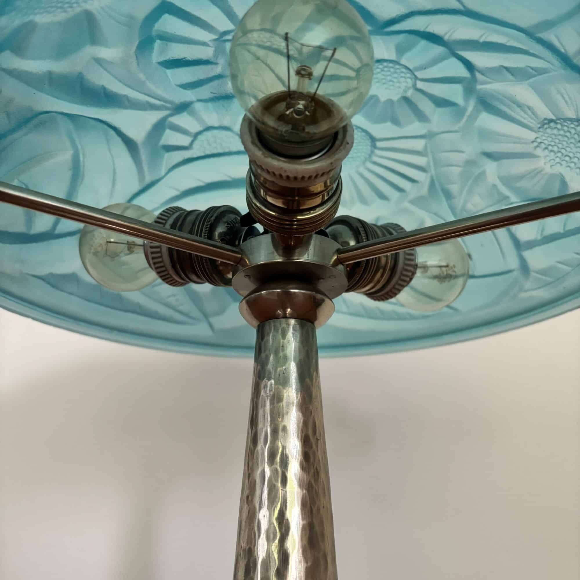 Art Deco table lamp, hammered metal base, glass shade, Degué, France, 1920-30s