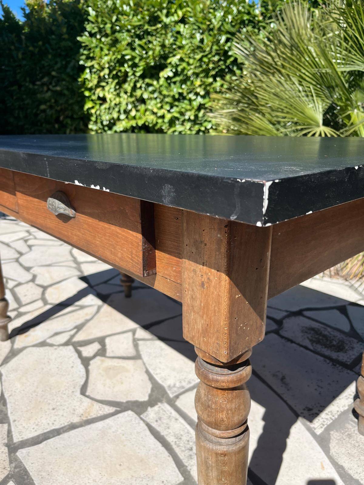 Farm table