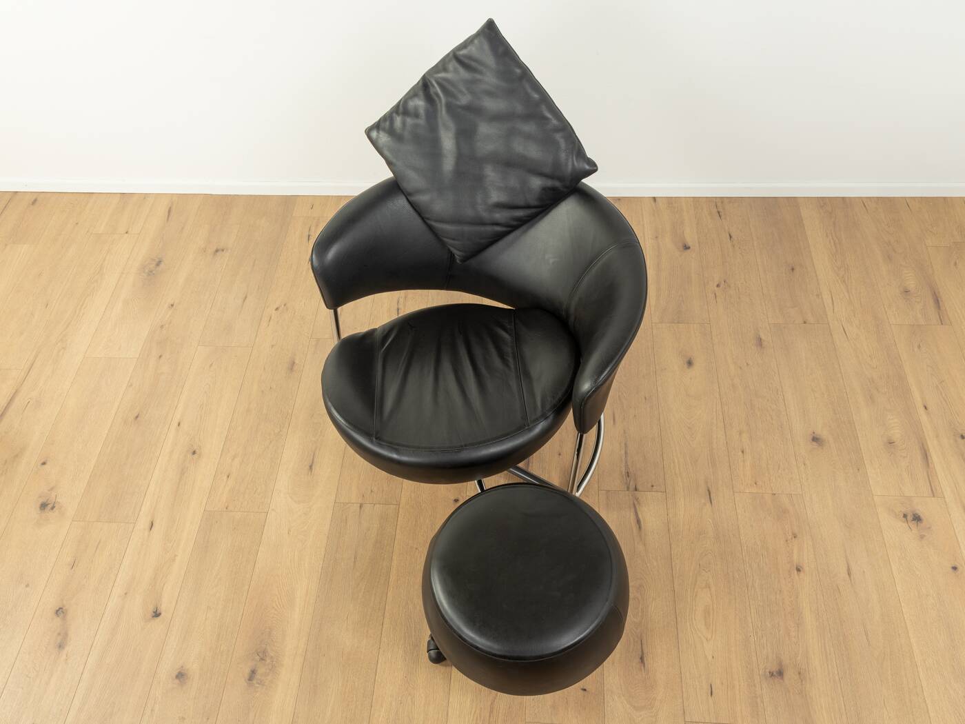 Girotonda armchair & ottoman, Francesco Binfaré, Cassina