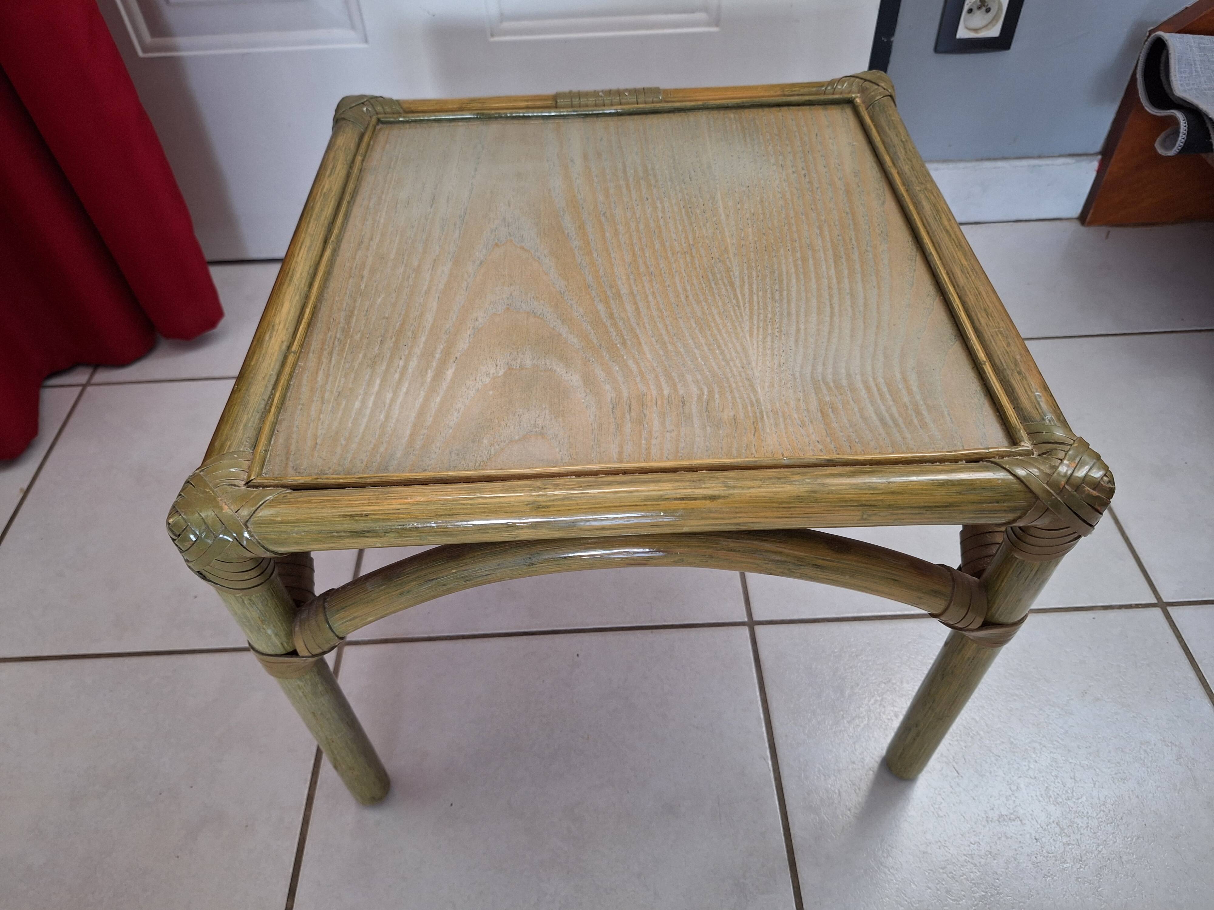 Table basse en rotin maugrion