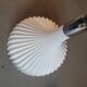 Applique E blanche par Kartell