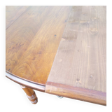 Extendable oval table