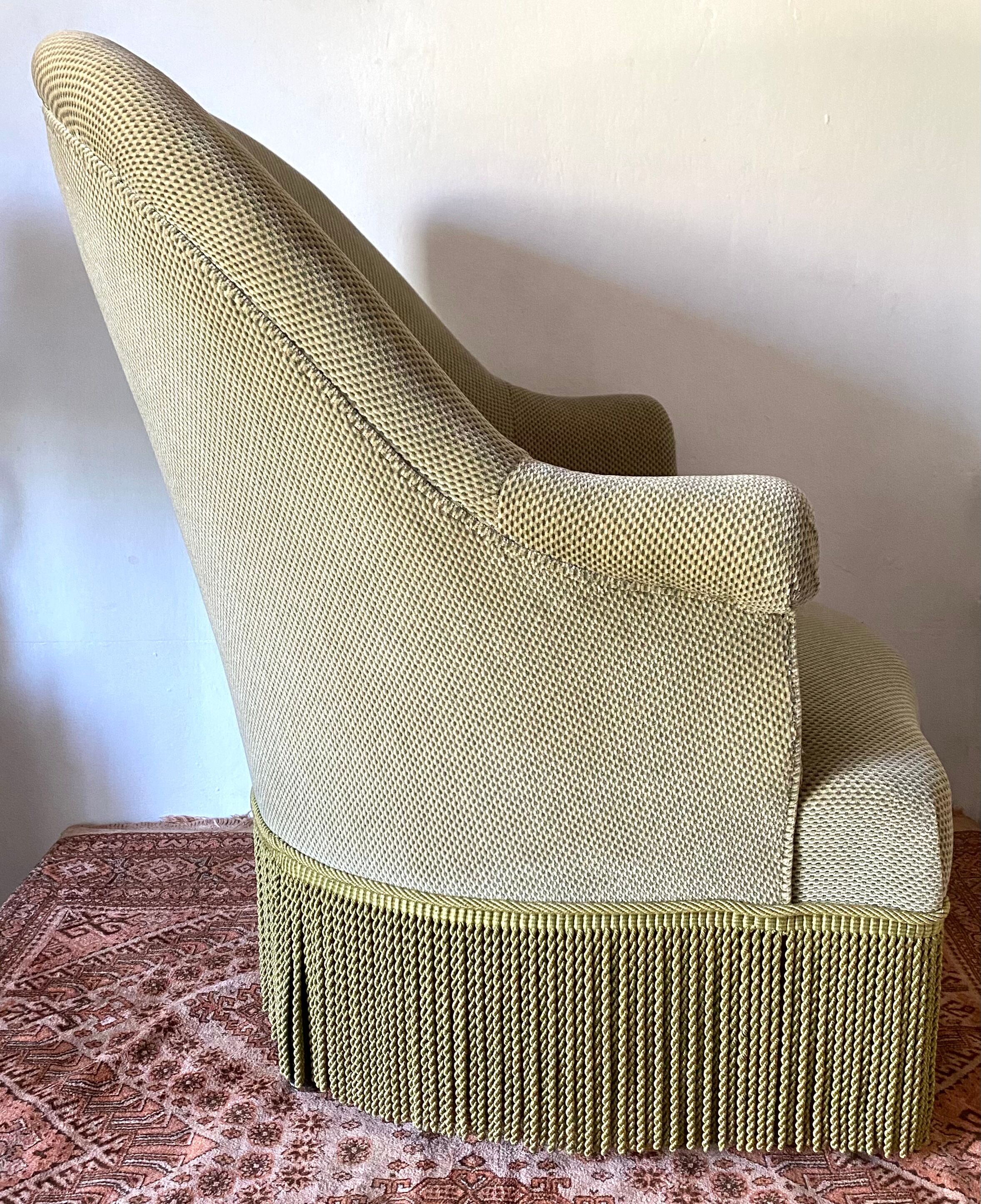 Velvet toad armchair like new