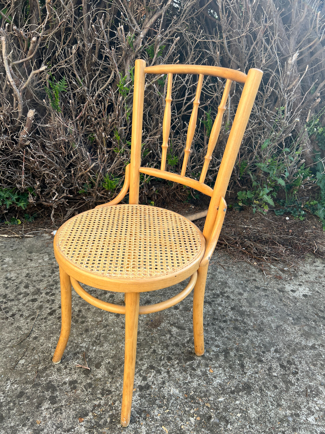 Set of 3 fluted bistro chairs