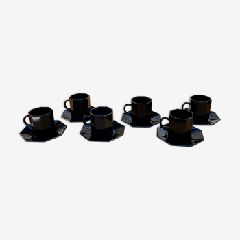 Set of 6 cups and under black vintage cups