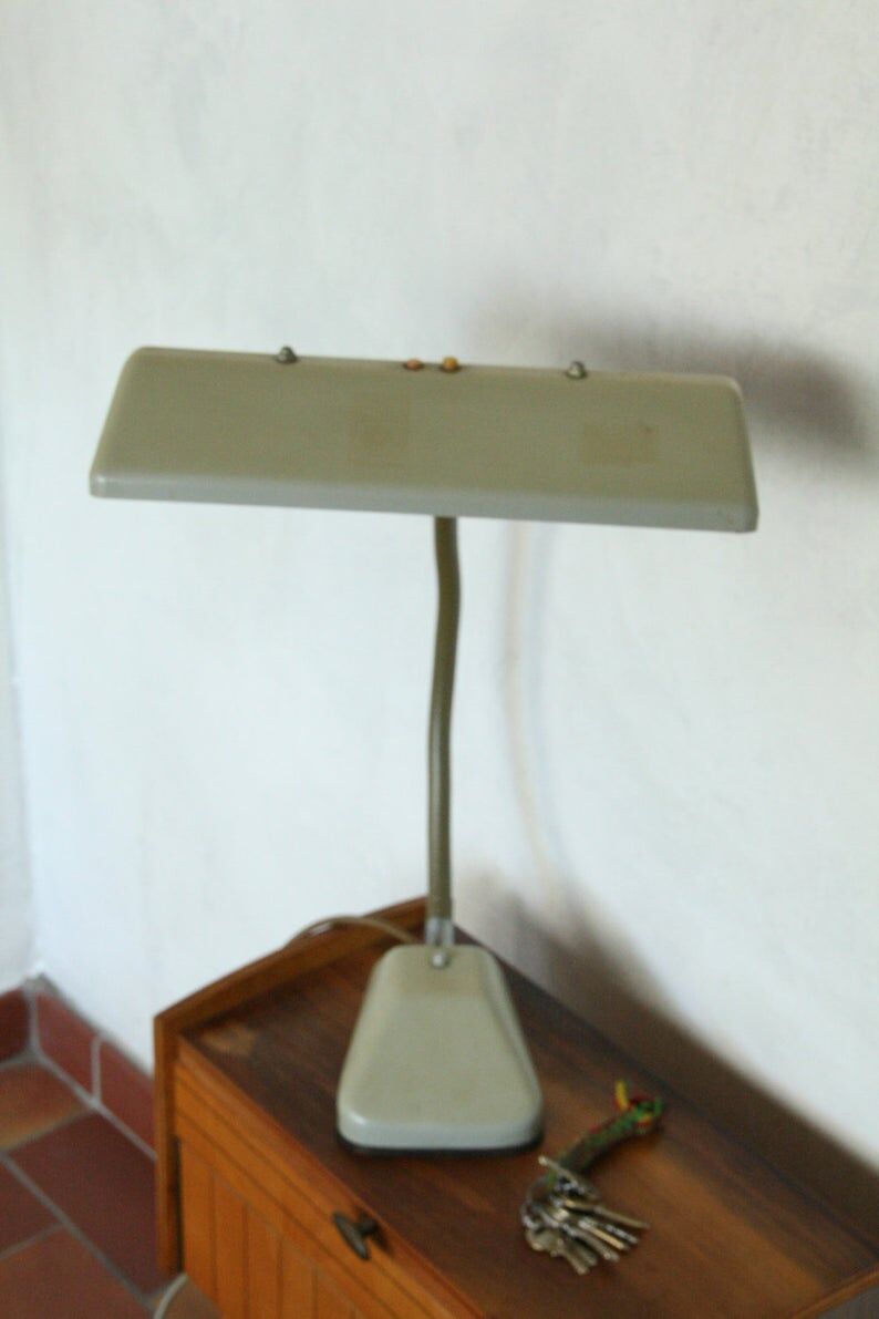 Lampe de bureau industrielle