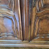 Crossbow cabinet in walnut Louis XV 18th century
