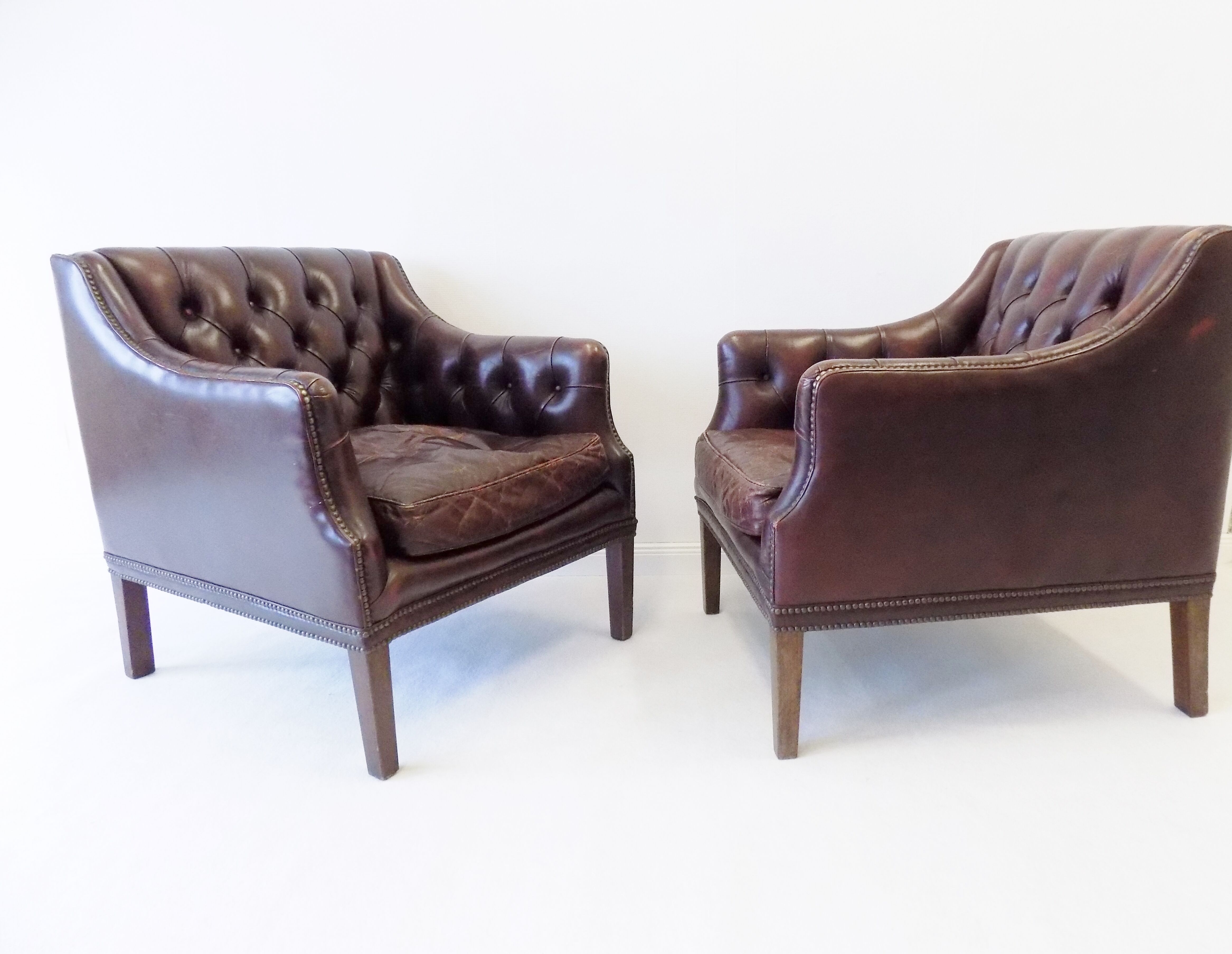 Millbrook chesterfield club chairs set -original 60s- pair