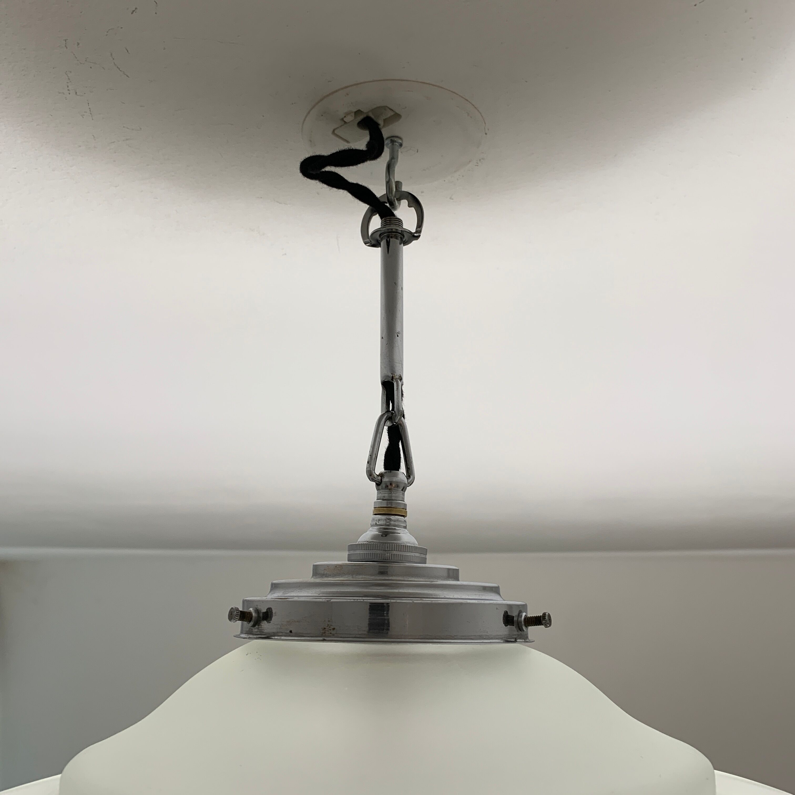 Suspension globe glass art deco cocoon shape skyscraper