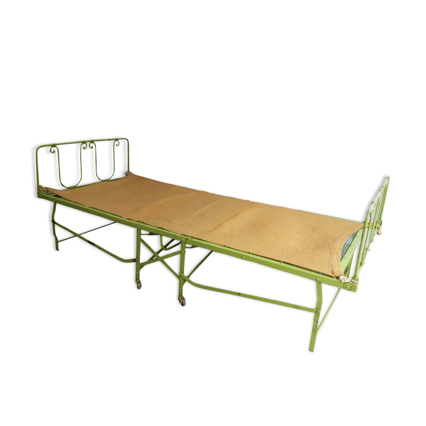 Folding bed