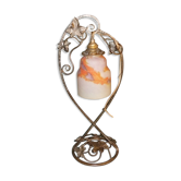 Lampe art déco en pâte de verre et fer forgé aux feuilles