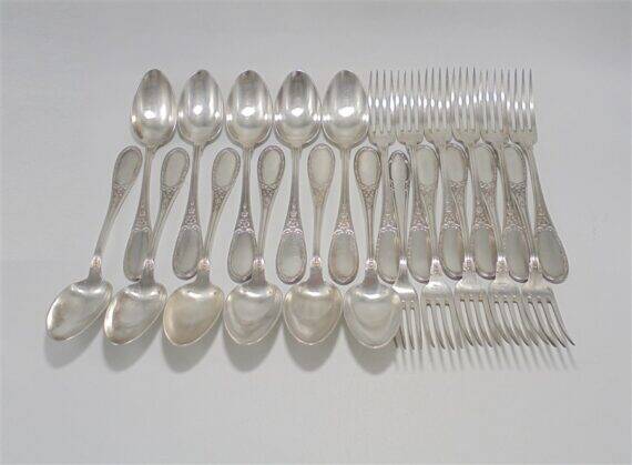 Set of 24 cutlery.