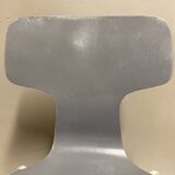 “arne jacobsen” children’s model chair.