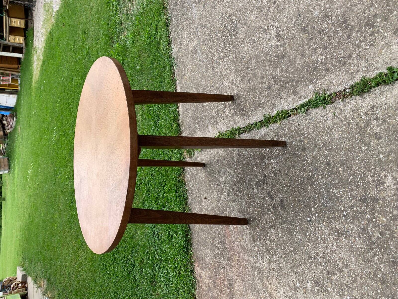 Mid-century brown side table in solid wood, 1960s tripod style.
