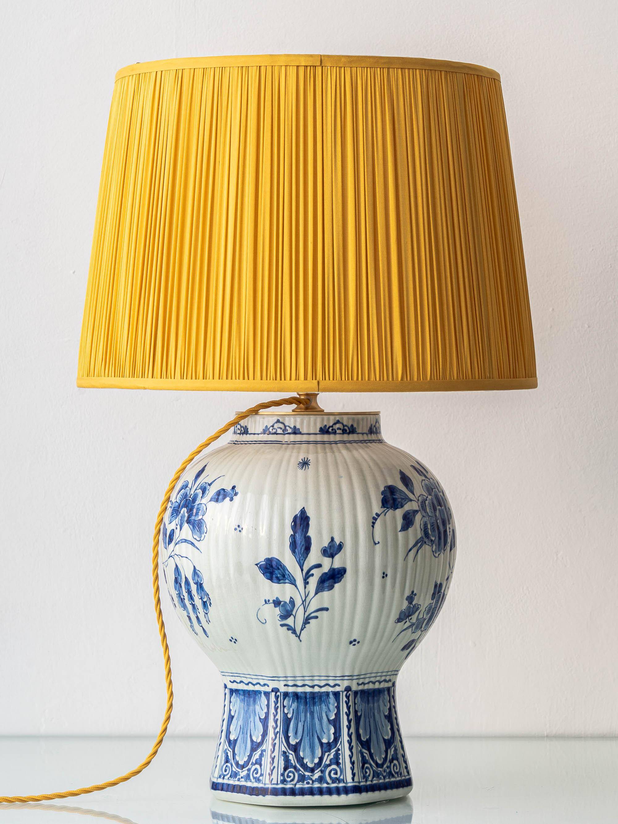 Large Royal Delft ceramic table lamp hand-painted for the 300th anniversary, 1953.