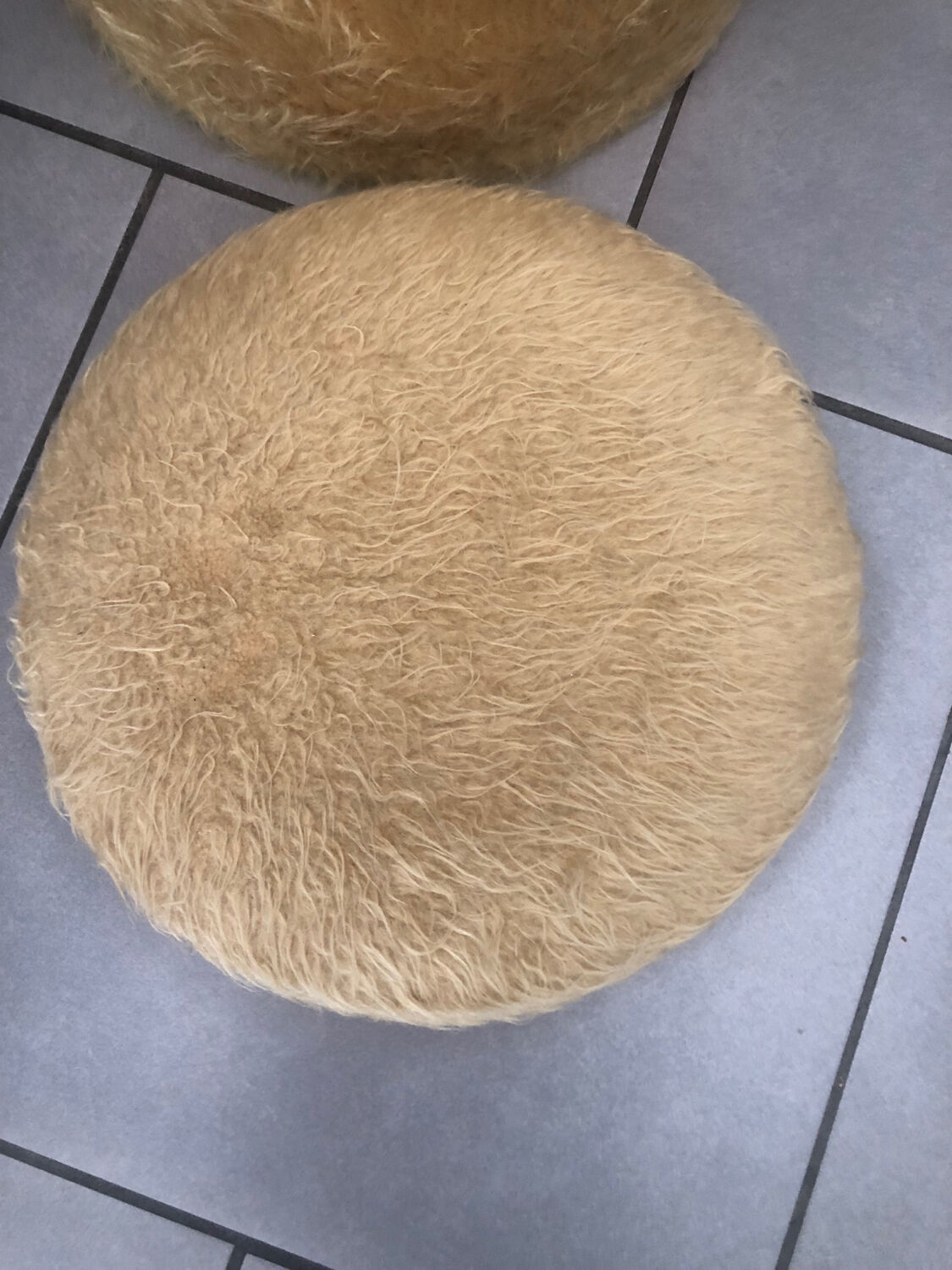 Pouf moumoute vintage