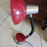 Articulated desk lamp