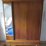 Armoire vintage