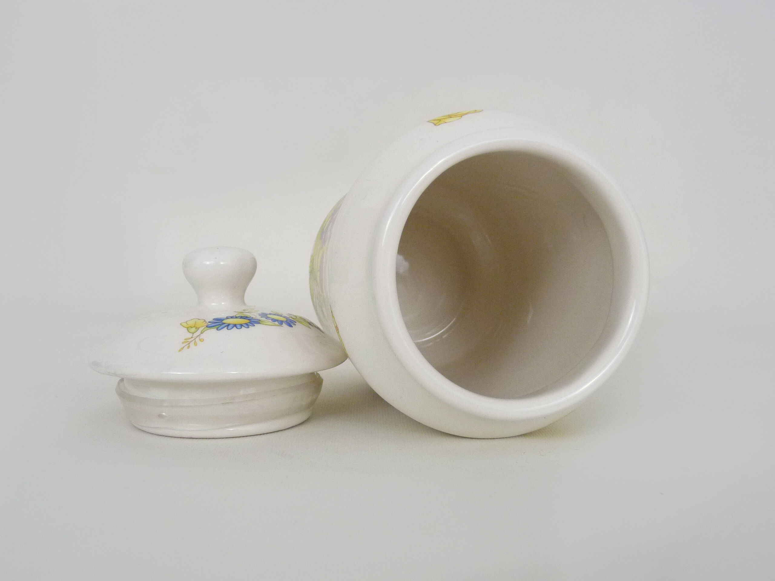 Old apothecary pot, ceramic Aloe medicine jar. Year 70 80