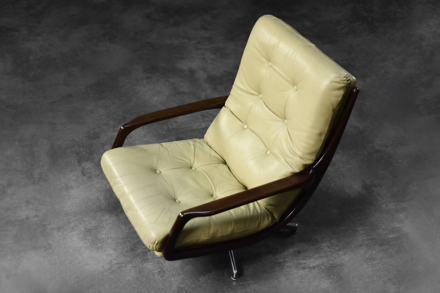 Swivel armchair in leather by Eugen Schmidt, Germany 1960
