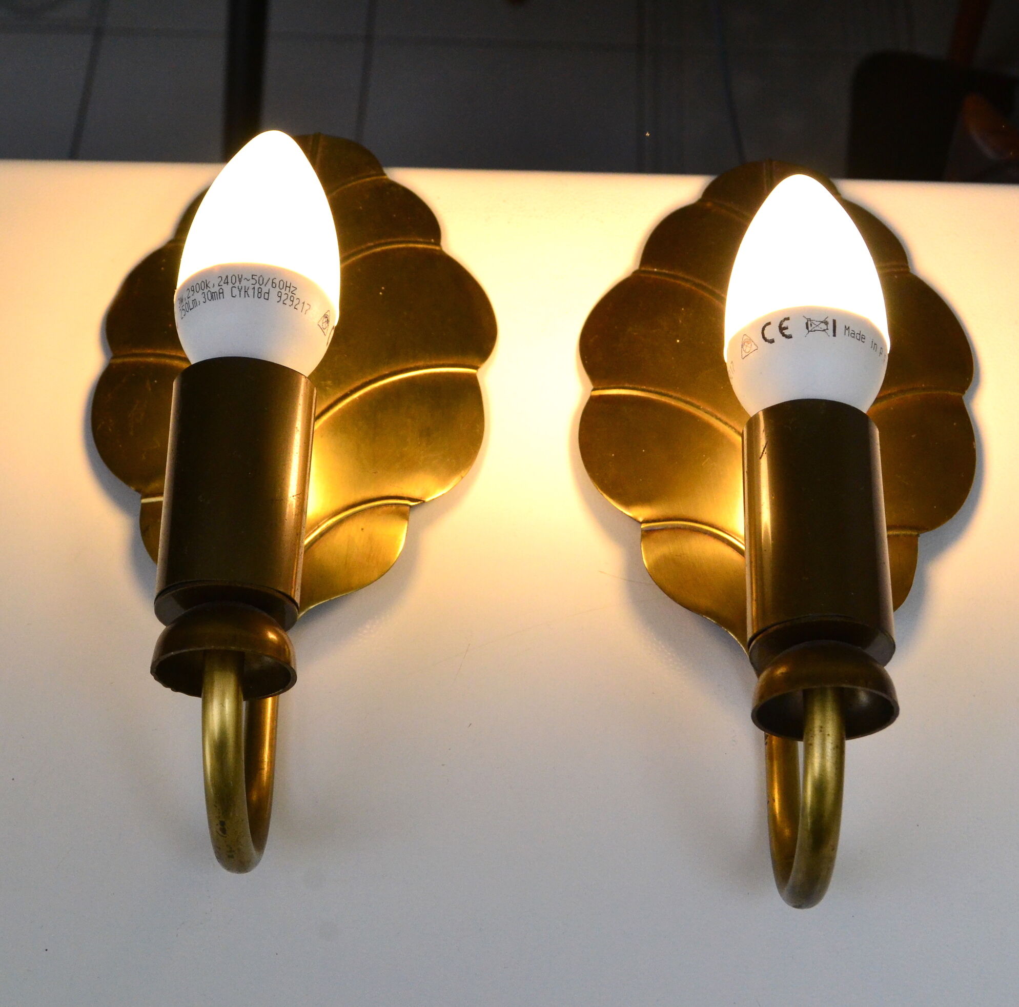 Pair of brass leaf wall lights from the 1970s.